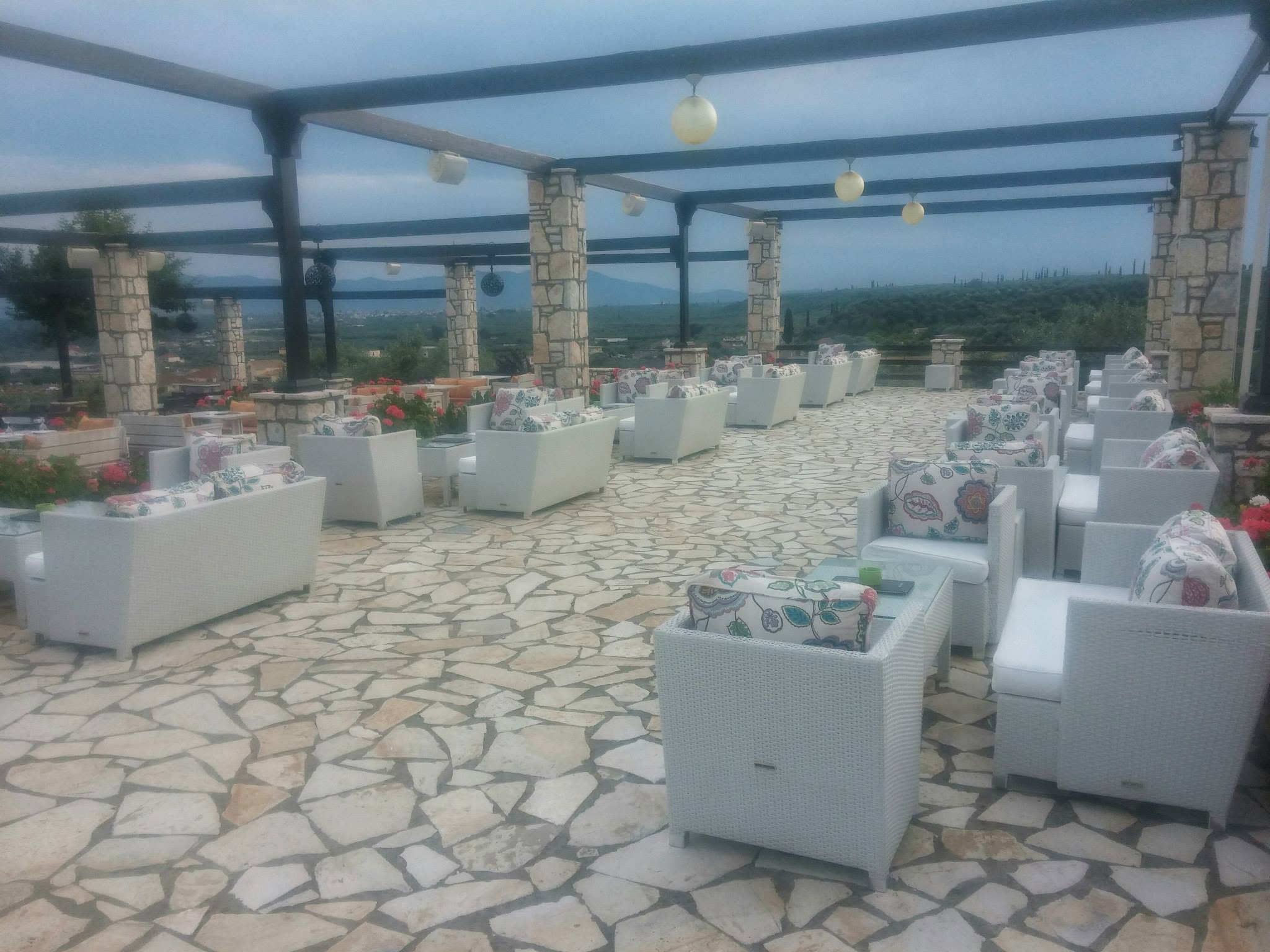 Elegant dining setup at Aqua Terra